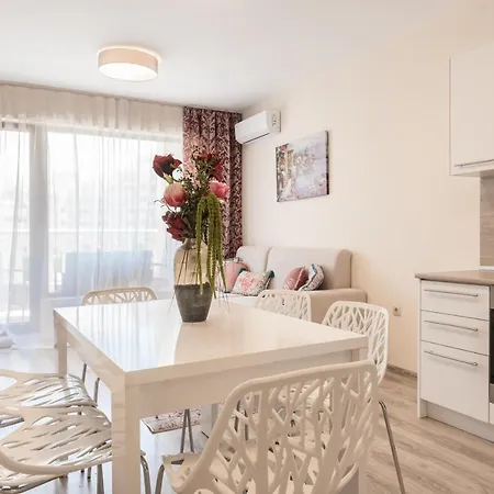 Апартаменти Bella Playa Варна